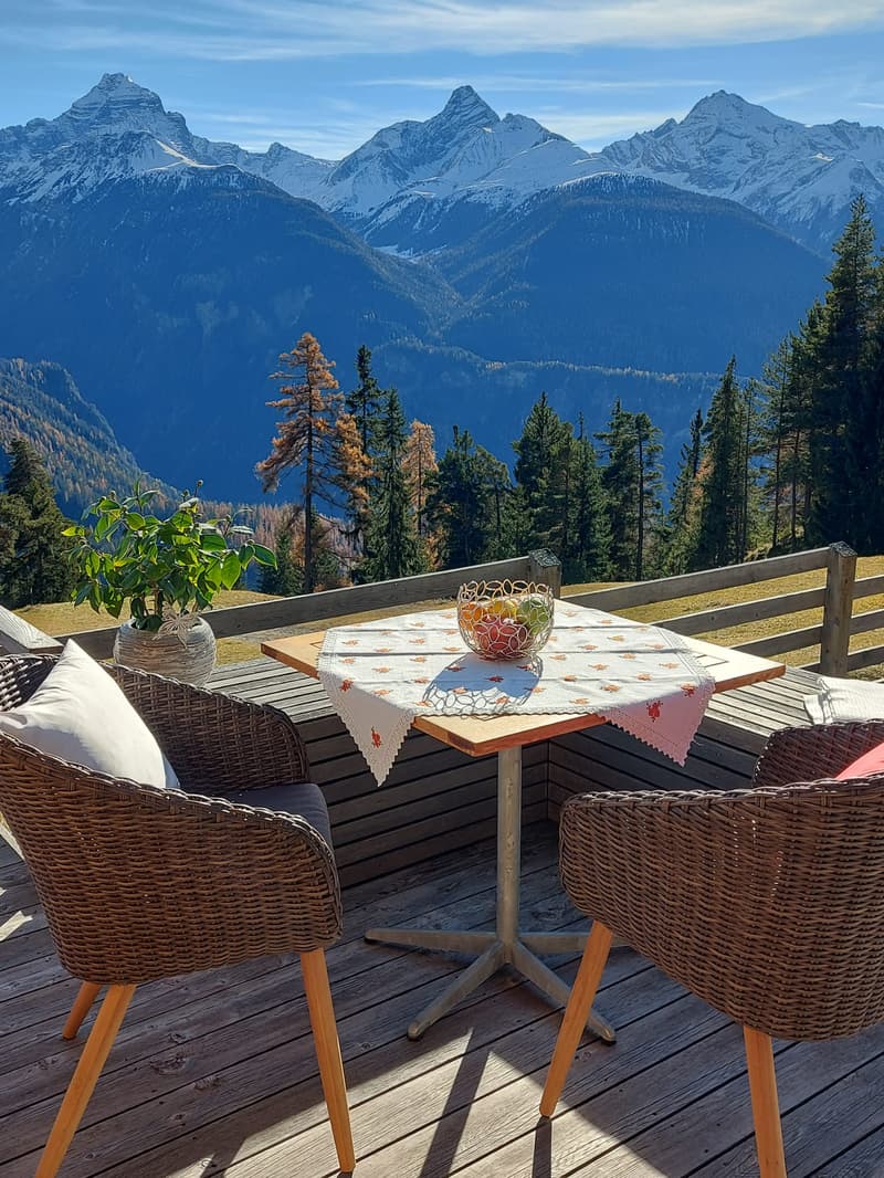 Luxurious Maiensäss in top location with panoramic view near Davos (11)