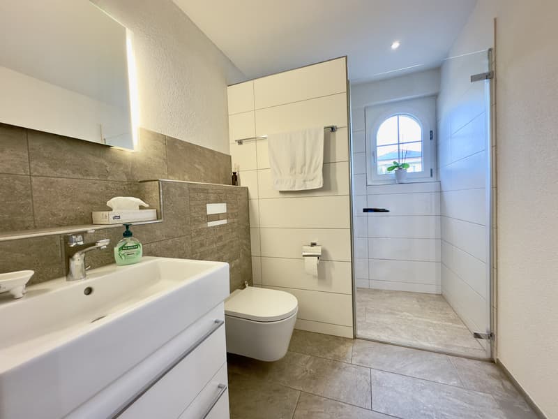 RISERVATO! Casa unifamiliare di lusso con molto spazio e privacy a H (13)