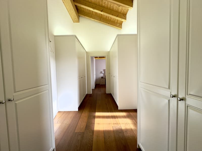 RISERVATO! Casa unifamiliare di lusso con molto spazio e privacy a H (11)