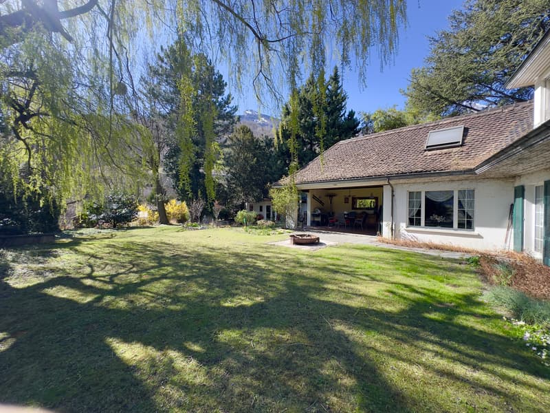 English country house with large plot and building land reserve (11)