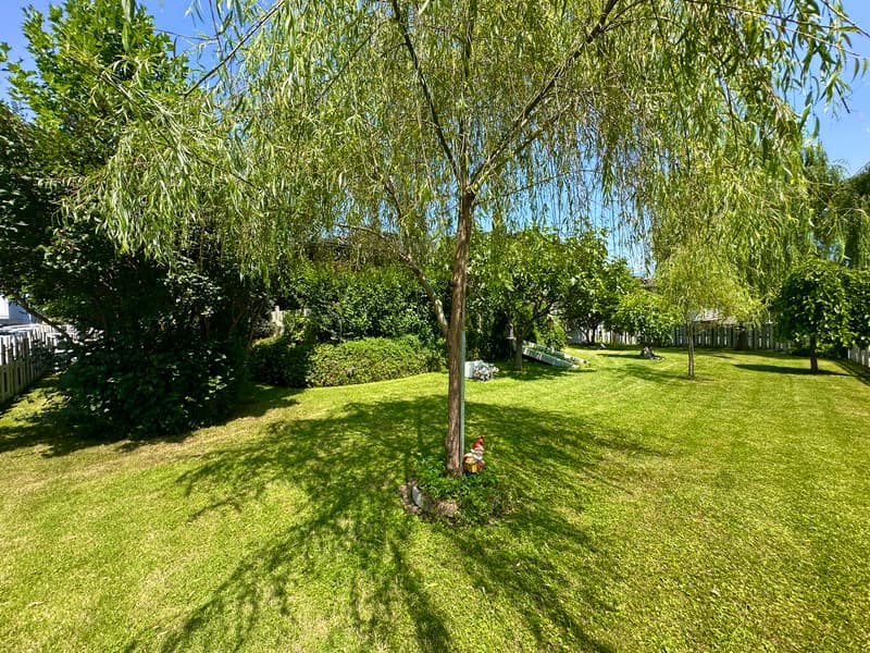 Casa unifamiliare con terreno molto grande, privacy e riserva di costruzione! (13)