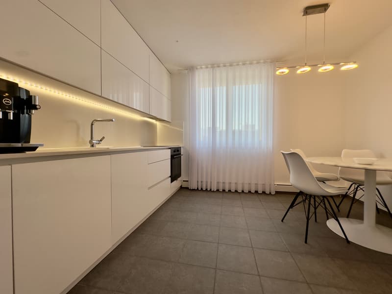 Appartement attrayant de 5,5 pièces dans un endroit calme et ensoleillé (9)