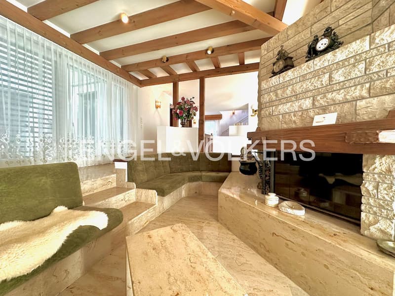 Spacious single-family house directly on the unbuildable green zone with (10)