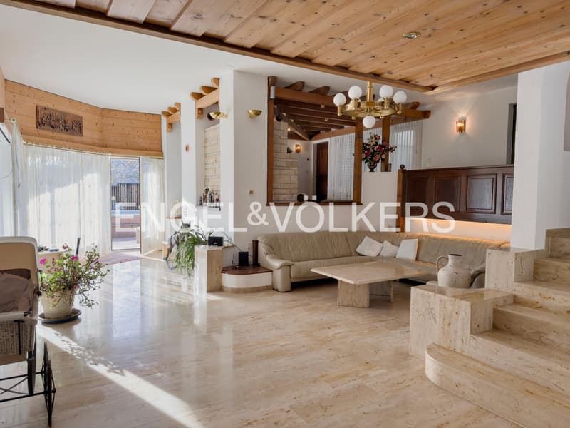 Spacious single-family house directly on the unbuildable green zone with (6)