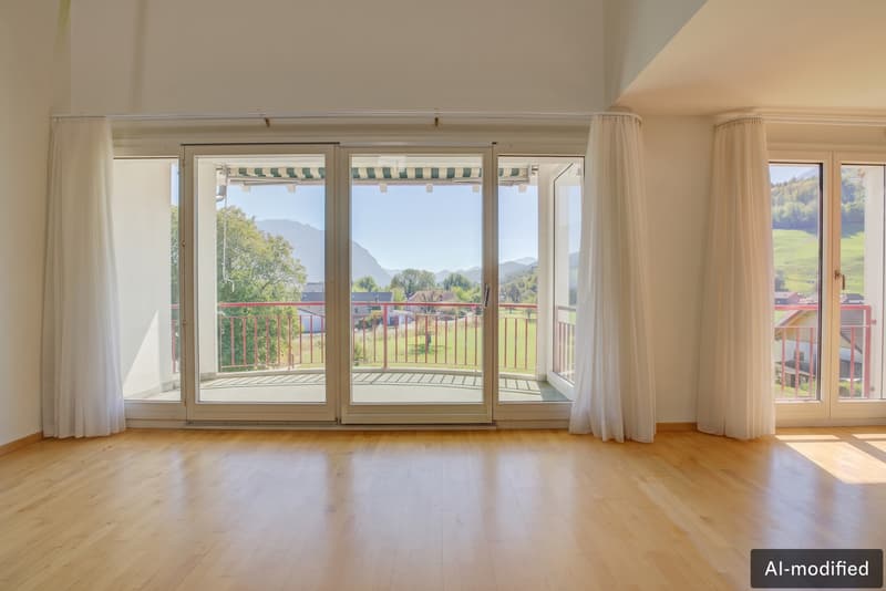 5.5-Zi. Attika-Maisonettewohnung mit Galerie, Südbalkon & Bergpanorama (4)