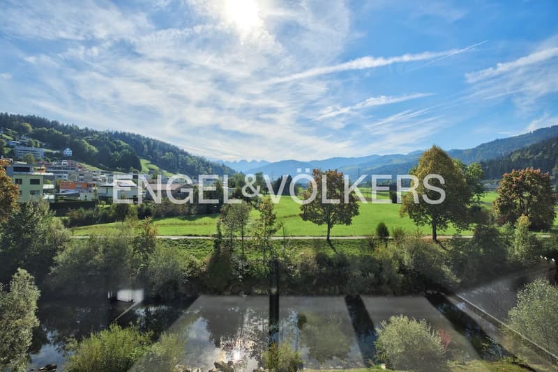 Panorama-Refugium im Grünen: Stilvolles Wohnen mit Blick auf Thur und (2)