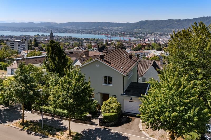 Freistehendes Einfamilienhaus mit Panoramablick (1)