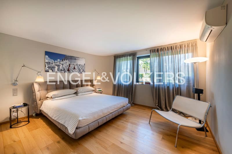 Villa di design moderna ed elegante con piscina (10)