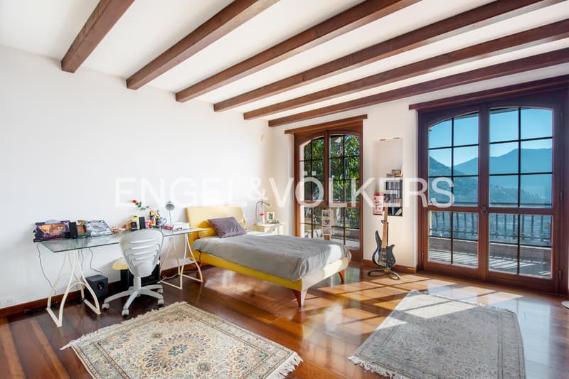 Villa prestigiosa con vista mozzafiato (10)