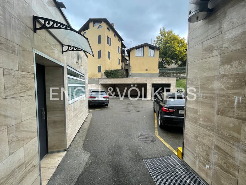 Palazzina per uffici e spazio commerciale/ Bu?rogebäude und Gewerberäu (2)