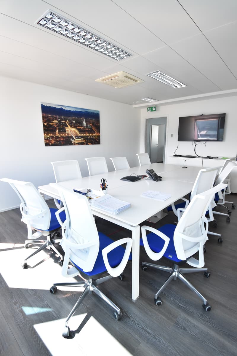 Bureau de 416 m2 au 5e étage avec ascenseur (9)