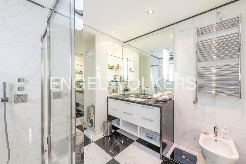 Penthouse design con vista panoramica 180 gradi sul lago (9)