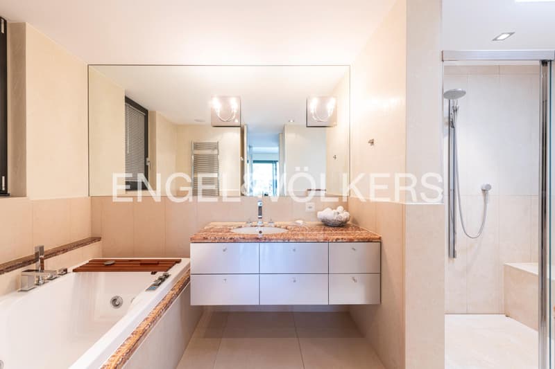 Penthouse design con vista panoramica 180 gradi sul lago (10)