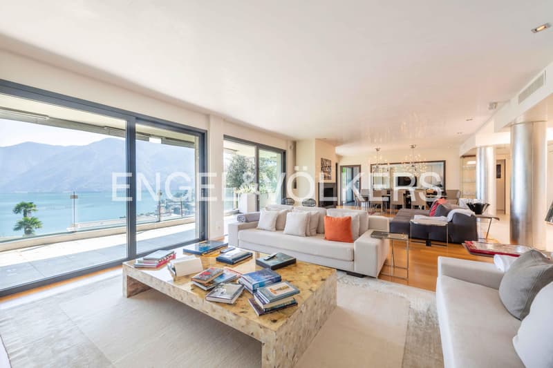 Penthouse design con vista panoramica 180 gradi sul lago (2)