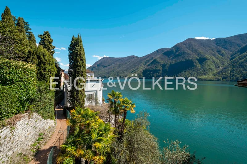 Mansarda romantica con vista lago e parcheggio (11)