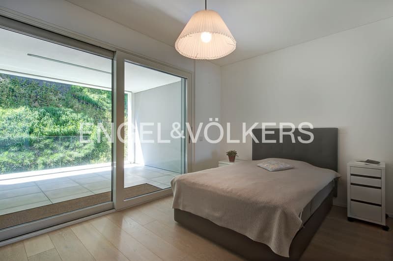 Stile e design con vista mozzafiato sul lago (6)