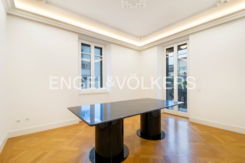 Renovated representative building in the center of Lugano (3)