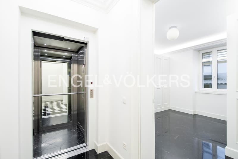 Renovated representative building in the center of Lugano (13)