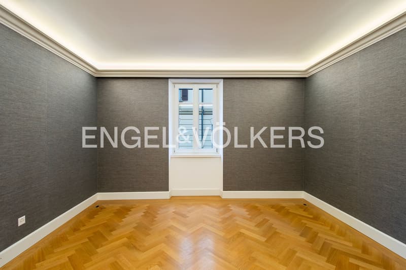 Renovated representative building in the center of Lugano (12)