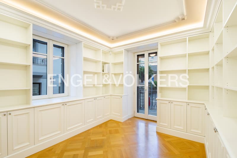 Renovated representative building in the center of Lugano (5)