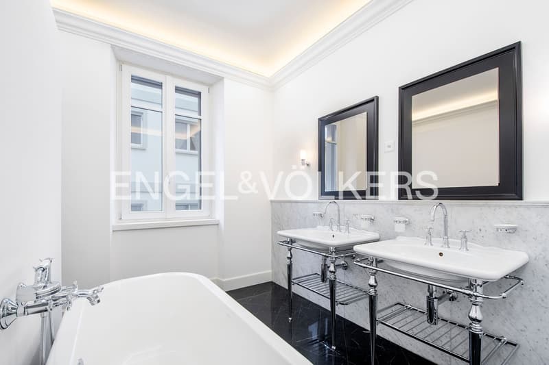Renovated representative building in the center of Lugano (10)