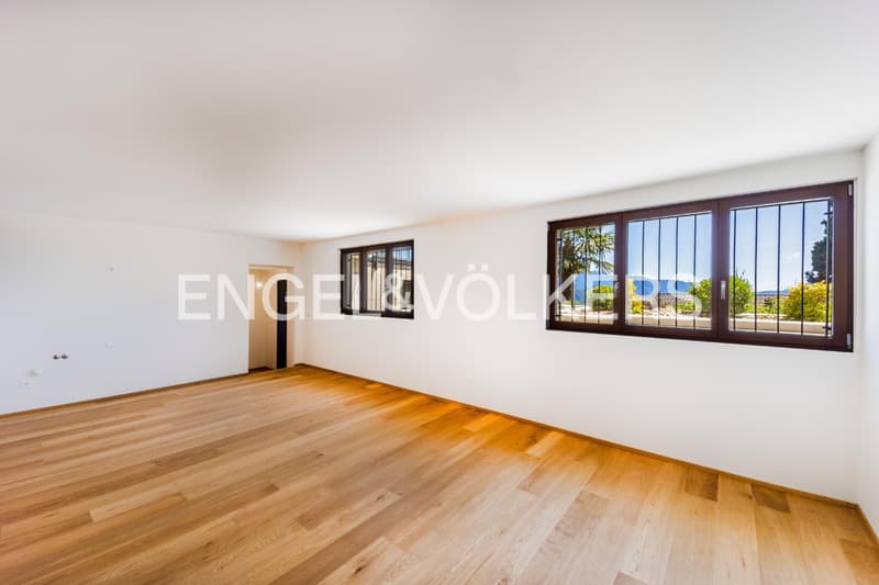 Villa rénovée avec espaces extérieurs de rêve (12)