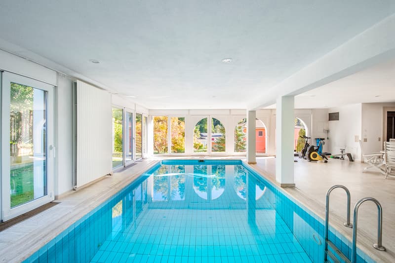 Bright and comfortable apartment in a quiet location with pool (8)