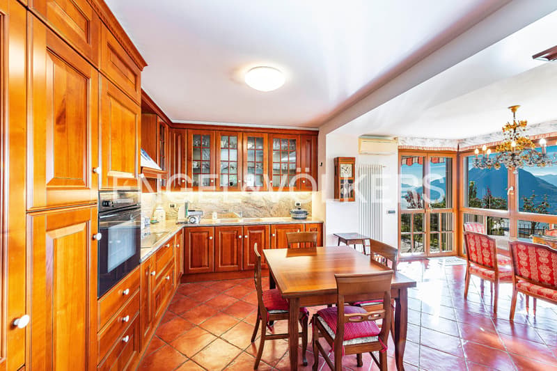 Eleganz und Ruhe in Aldesago: Charme in 3.5 Zimmern (9)