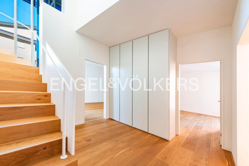 Duplex central rénové avec pièces lumineuses (7)