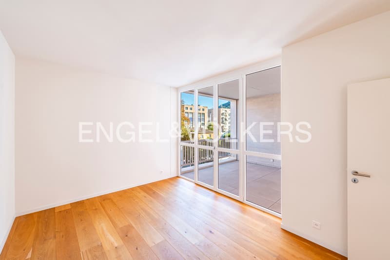 Duplex central rénové avec pièces lumineuses (9)