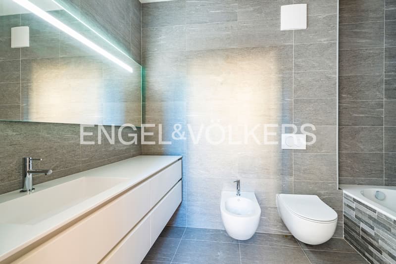 Duplex central rénové avec pièces lumineuses (11)