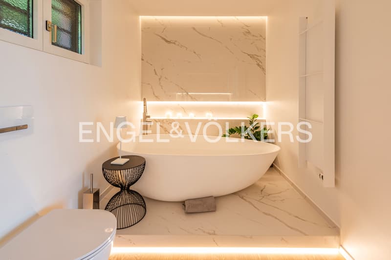 Prestigious semi-detached villa with terrace and lake view (10)