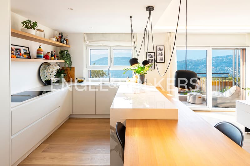 Prestigious semi-detached villa with terrace and lake view (6)