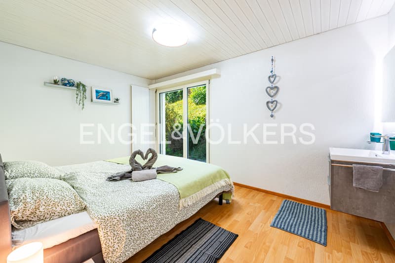 Geräumige Villa im Grünen mit großem Potenzial (6)