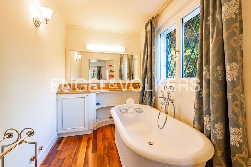 Mediterranean elegance with lake view (8)
