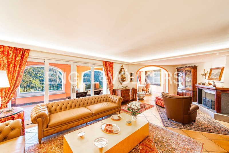 Mediterranean elegance with lake view (4)