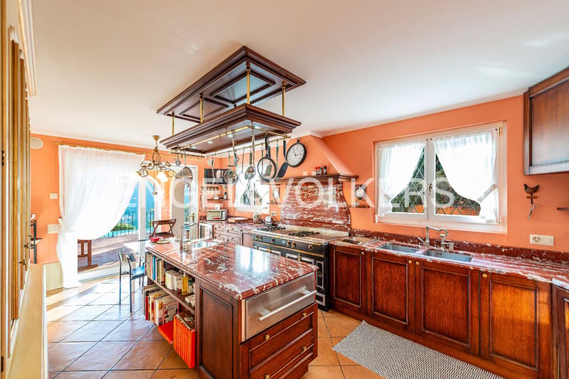Mediterranean elegance with lake view (6)