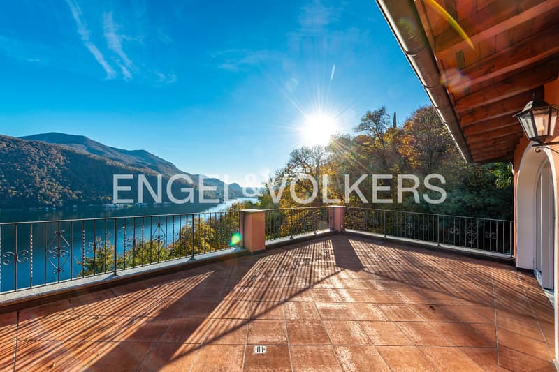Mediterranean elegance with lake view (10)