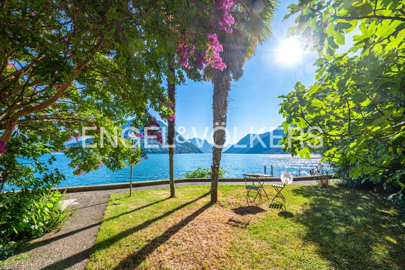 Villa direttamente a lago con darsena (5)
