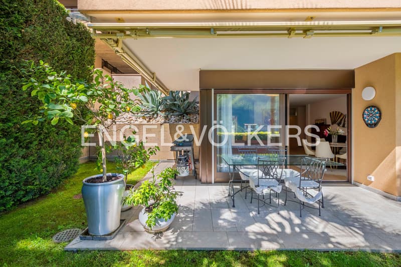 Grazioso appartamento con giardino e vista lago (2)