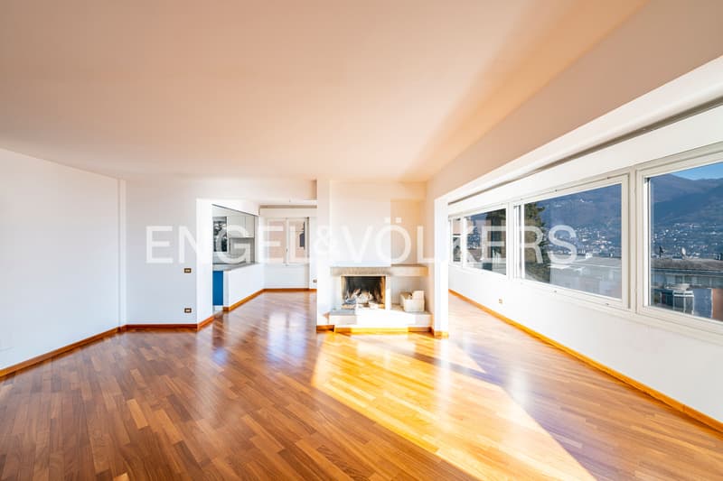 Appartement élégant avec vue sur le lac et jardin privé (5)