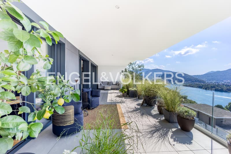 Attique de nouvelle construction avec vue splendide sur le lac (13)