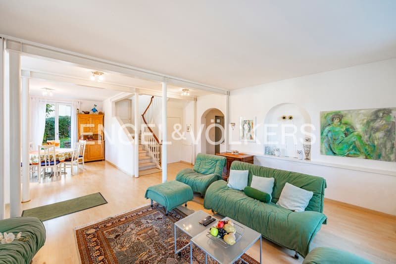 Maison charmante dans un quartier résidentiel (5)