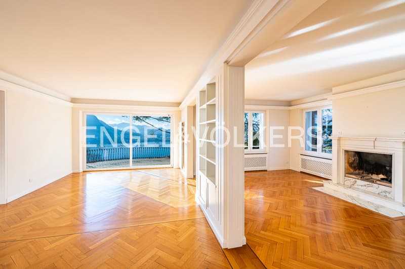 Villa d'époque de prestige avec vue sur le lac (2)