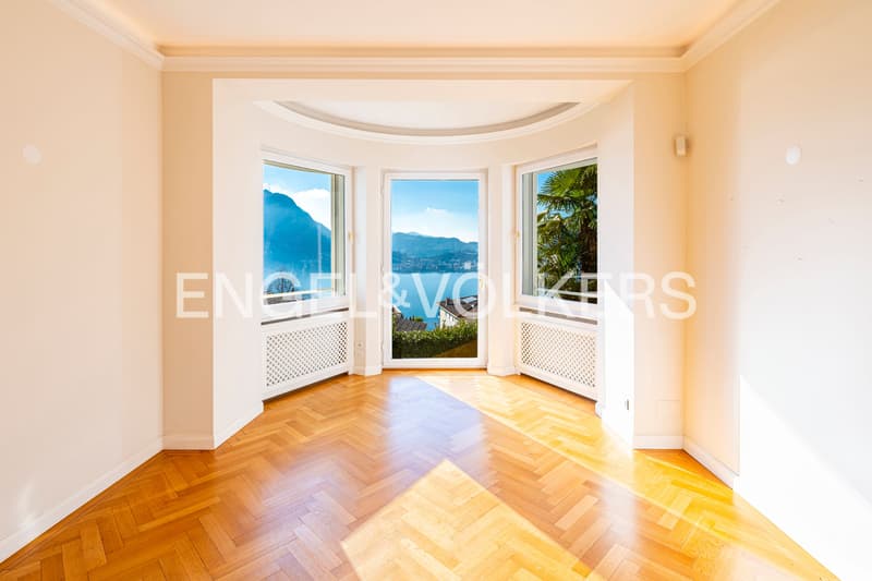 Villa d'époque de prestige avec vue sur le lac (7)