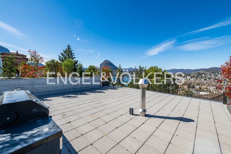 Family house with rooftop terrace (2)