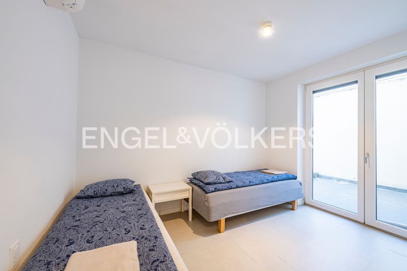 Family house with rooftop terrace (9)