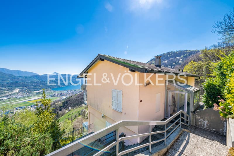 Detached house with breathtaking lake view (12)