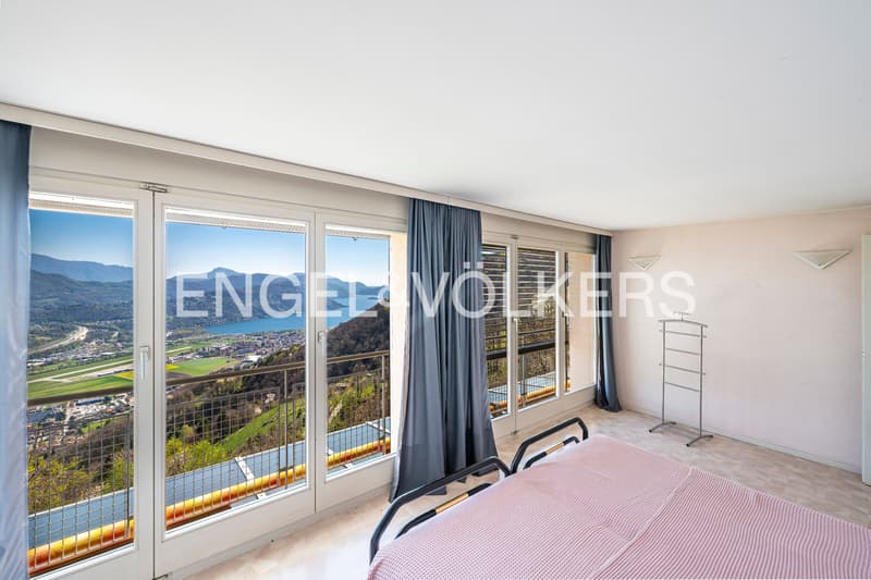 Detached house with breathtaking lake view (8)