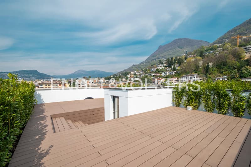 Elegant duplex apartment with rooftop terrace (13)